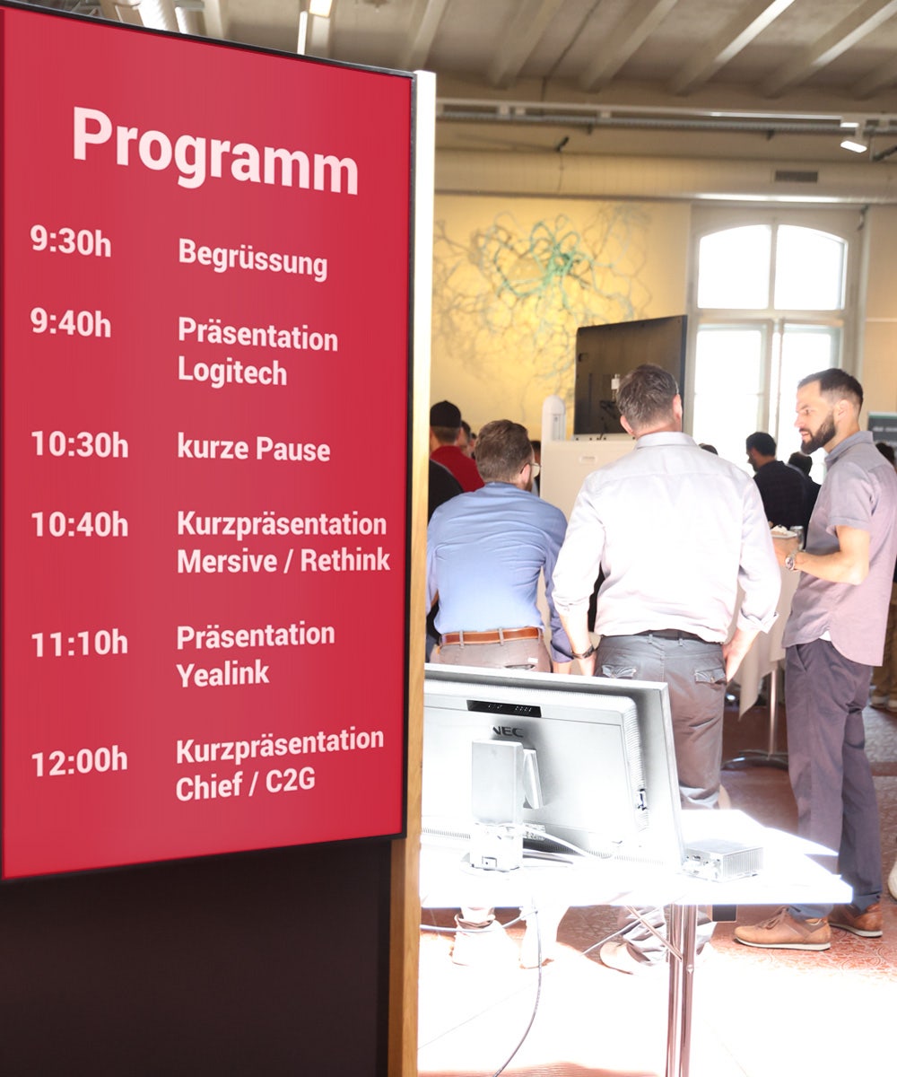 Digital Signage-Stelen für Indoor und Outdoor